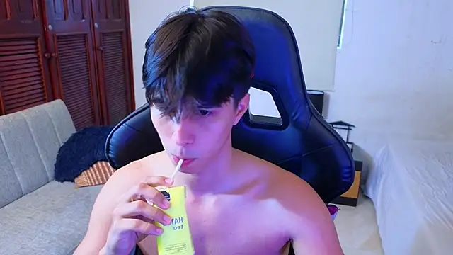 Snapshot of carl_dixon chatting on 10-30-25, 09:15 carl dixon online show from 10-30-25, 09:15