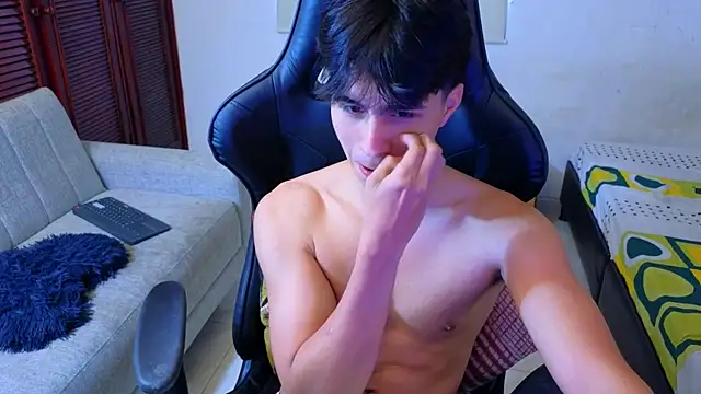 Snapshot of carl_dixon chatting on 11-13-25, 09:14 carl dixon online show from 11-13-25, 09:14