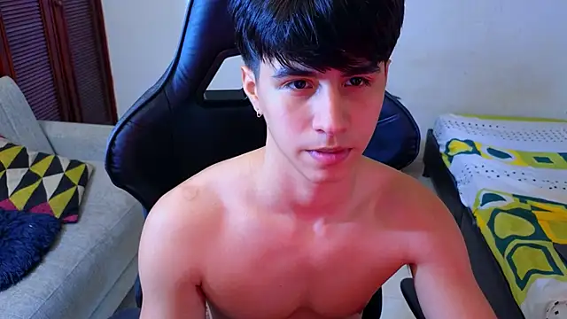 Snapshot of carl_dixon chatting on 11-18-25, 05:06 carl dixon online show from 11-18-25, 05:06