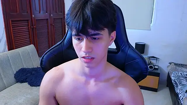 Snapshot of carl_dixon chatting on 12-14-25, 09:19 carl dixon online show from 12-14-25, 09:19