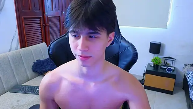 Snapshot of carl_dixon chatting on 12-15-25, 01:37 carl dixon online show from 12-15-25, 01:37