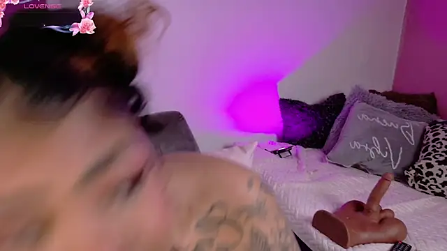 foxxy-lov3 online show from 02-10-26, 01:15