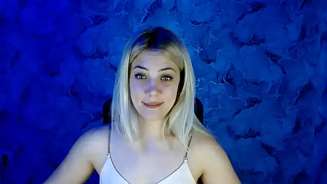 Snapshot of nika_gold1 chatting on 12-15-24, 03:20 nika gold1 online show from 12-15-24, 03:20