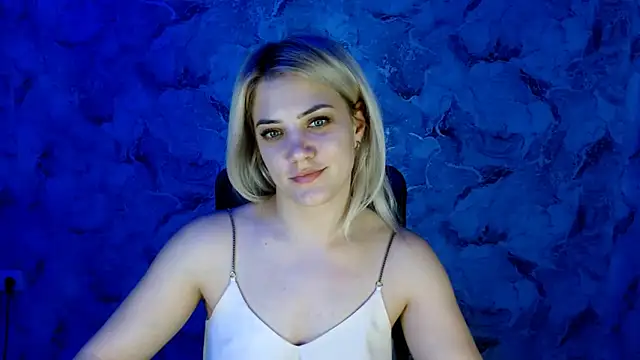 Snapshot of nika_gold1 chatting on 12-15-24, 06:26 nika gold1 online show from 12-15-24, 06:26