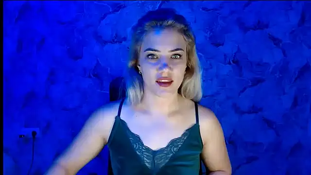 Snapshot of nika_gold1 chatting on 09-25-25, 08:40 nika gold1 online show from 09-25-25, 08:40