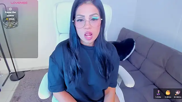 dominique21  online show from 02-27-25, 04:09