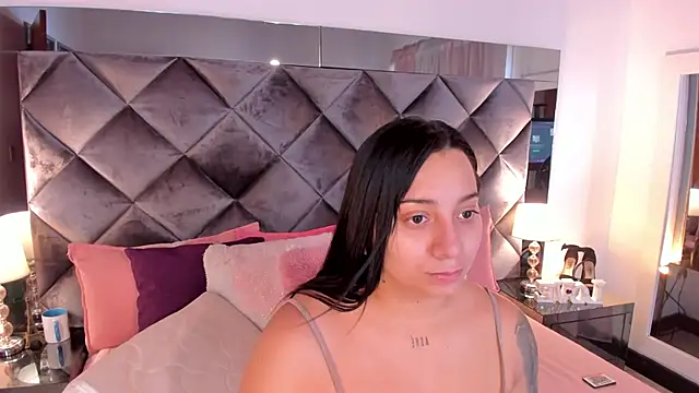 sofhiaa adaams online show from 02-07-25, 05:51