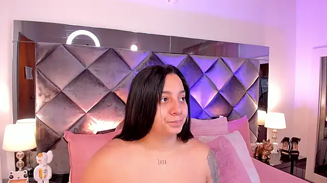 sofhiaa adaams online show from 02-26-25, 06:32