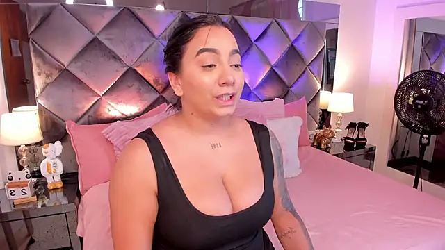 sofhiaa adaams online show from 02-27-25, 06:53