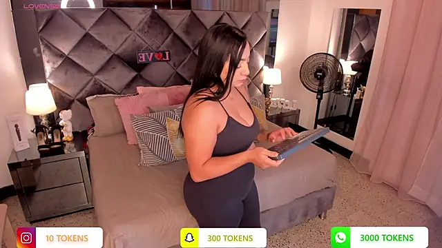 sofhiaa adaams online show from 03-10-25, 10:55