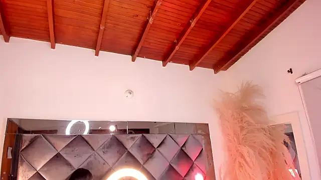 sofhiaa adaams online show from 10-15-25, 10:10