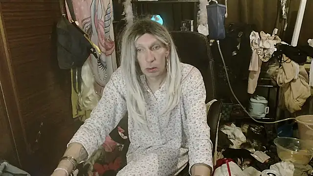 Ombeline1 online show from 12-19-25, 04:58