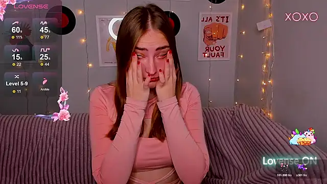 Snapshot of MilliStrii chatting on 01-08-26, 01:19 MilliStrii online show from 01-08-26, 01:19