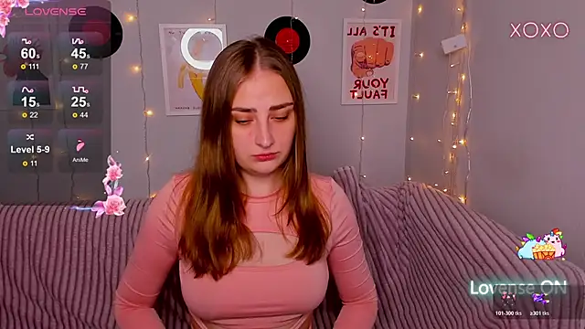 Snapshot of MilliStrii chatting on 01-10-26, 12:45 MilliStrii online show from 01-10-26, 12:45