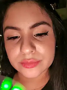 Lia Hurley online show from 01-01-25, 07:41