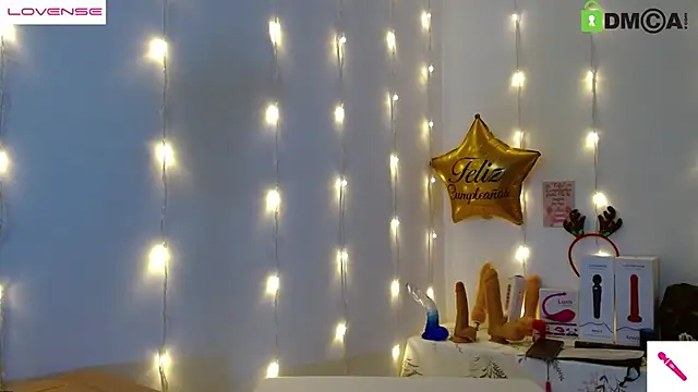 Snapshot of Hot_Candy_ chatting on 12-30-24, 07:42 Hot Candy online show from 12-30-24, 07:42