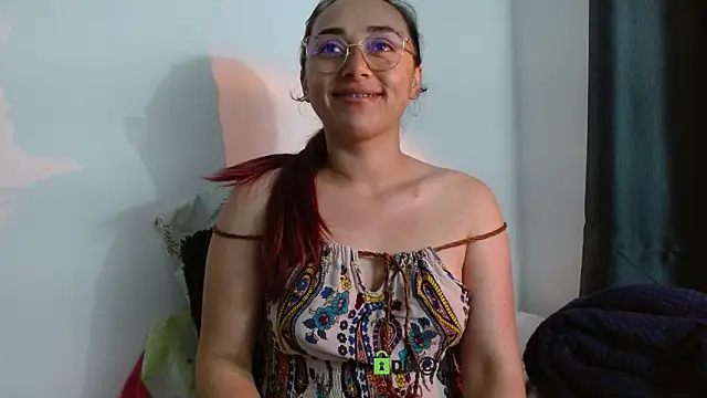 Snapshot of Hot_Candy_ chatting on 10-24-25, 03:47 Hot Candy online show from 10-24-25, 03:47