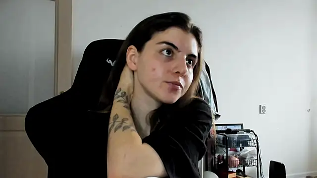 emmamurrr online show from 11-06-25, 08:37