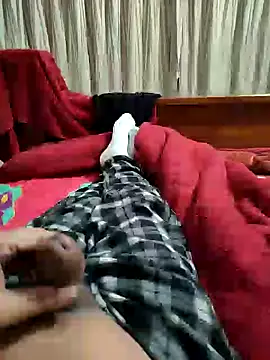 Snapshot of Nuttysub chatting on 01-02-25, 02:11 Nuttysub online show from 01-02-25, 02:11