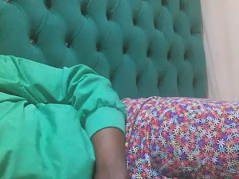 Sexy Riri online show from 10-07-25, 01:41