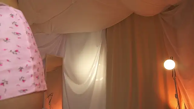 Snapshot of arizonasunrise chatting on 12-10-24, 11:51 arizonasunrise online show from 12-10-24, 11:51