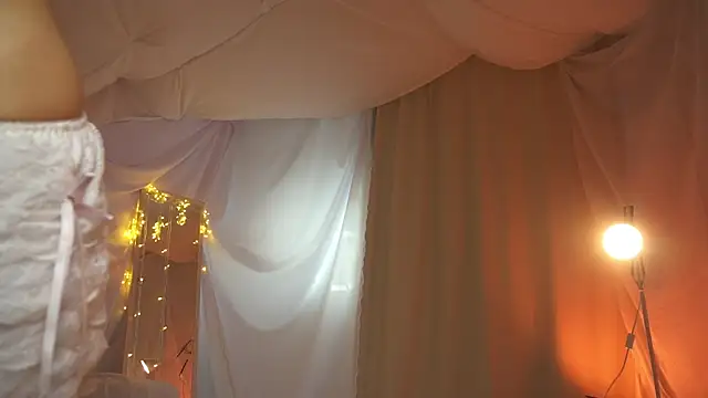 Snapshot of arizonasunrise chatting on 01-16-25, 10:34 arizonasunrise online show from 01-16-25, 10:34