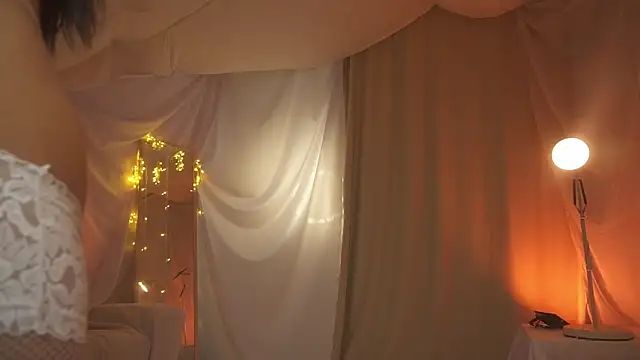 Snapshot of arizonasunrise chatting on 02-18-25, 12:15 arizonasunrise online show from 02-18-25, 12:15