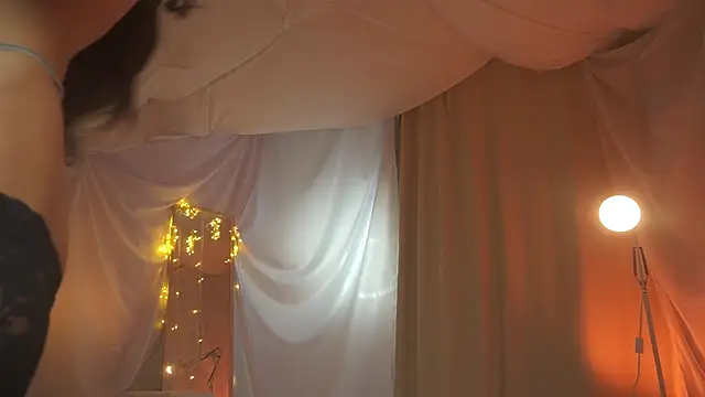 Snapshot of arizonasunrise chatting on 03-16-25, 10:42 arizonasunrise online show from 03-16-25, 10:42