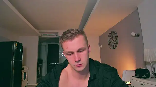 Samuel Andrew online show from 10-10-25, 04:44