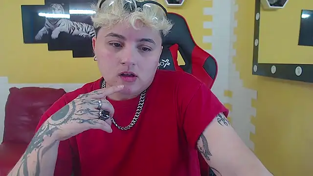 isabeautyx19 online show from 01-13-25, 02:42