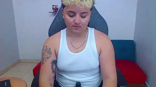 isabeautyx19 online show from 02-12-25, 01:30