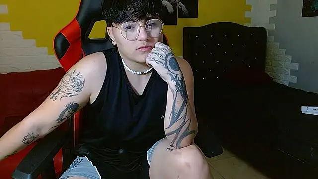 isabeautyx19 online show from 01-13-26, 04:07