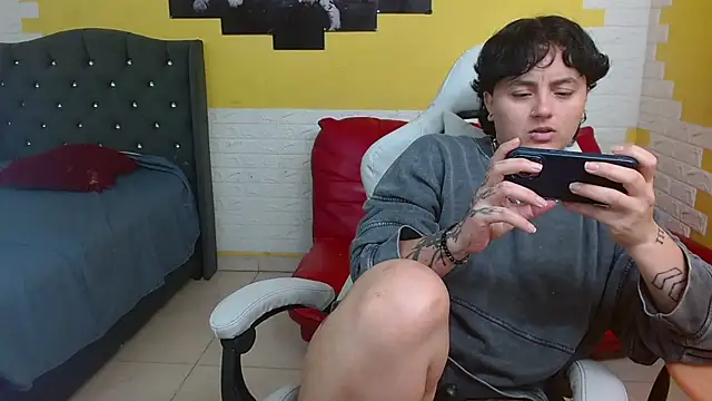 isabeautyx19 online show from 04-09-26, 01:27