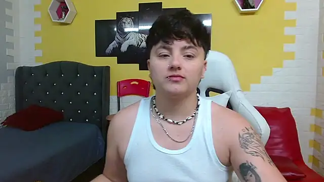 isabeautyx19 online show from 04-15-26, 08:20