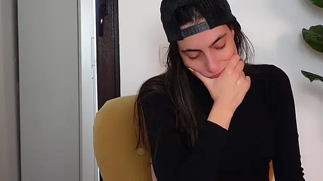 NinaCrystal1 online show from 12-22-25, 07:27