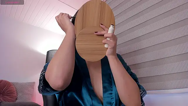 Snapshot of vico_sweety chatting on 11-20-25, 04:51 vico sweety online show from 11-20-25, 04:51