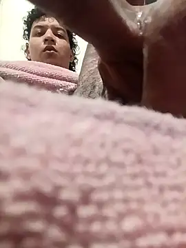 yoryisexi online show from 12-23-25, 01:58