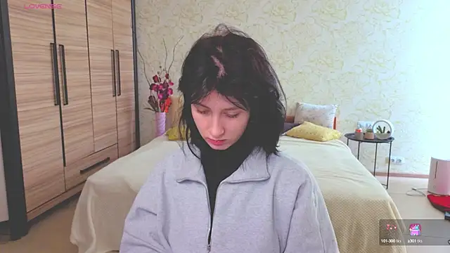 JulisSweet online show from 09-27-25, 07:24