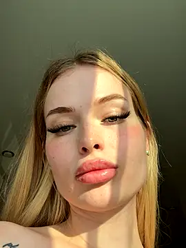 Vladamais online show from 09-30-25, 02:33