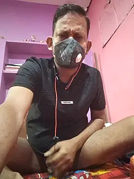 Snapshot of ind_hero chatting on 12-22-25, 06:05 ind hero online show from 12-22-25, 06:05