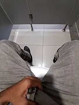 Snapshot of johny_69d@xh chatting on 01-07-25, 07:42 johny 69dxh online show from 01-07-25, 07:42