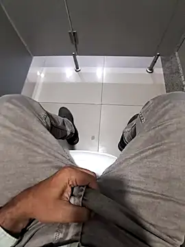 Snapshot of johny_69d@xh chatting on 01-08-25, 09:10 johny 69dxh online show from 01-08-25, 09:10