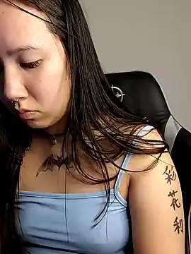 Snapshot of Japabaixinha chatting on 01-18-25, 03:42 Japabaixinha online show from 01-18-25, 03:42