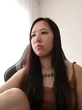 Snapshot of Japabaixinha chatting on 02-11-25, 12:05 Japabaixinha online show from 02-11-25, 12:05