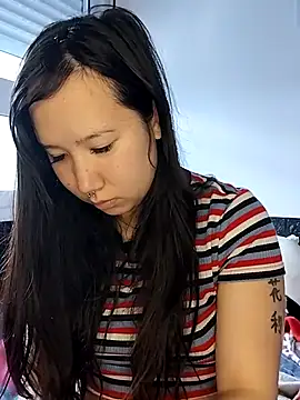 Snapshot of Japabaixinha chatting on 09-11-25, 01:00 Japabaixinha online show from 09-11-25, 01:00