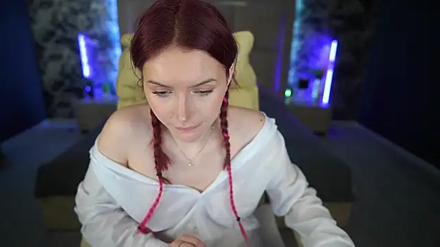 Snapshot of MilaSecrett chatting on 03-15-25, 07:20 MilaSecrett online show from 03-15-25, 07:20