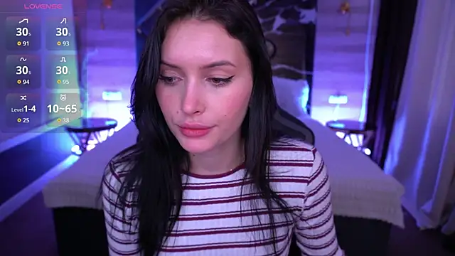 Snapshot of MilaSecrett chatting on 10-11-25, 01:20 MilaSecrett online show from 10-11-25, 01:20