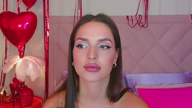 Snapshot of BellaHalles chatting on 02-15-25, 02:44 BellaHalles online show from 02-15-25, 02:44