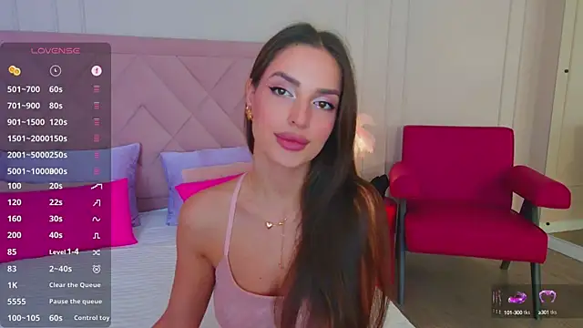 Snapshot of BellaHalles chatting on 03-18-25, 09:20 BellaHalles online show from 03-18-25, 09:20