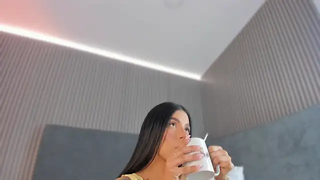 Snapshot of emelie_89 chatting on 11-05-25, 12:16 emelie 89 online show from 11-05-25, 12:16